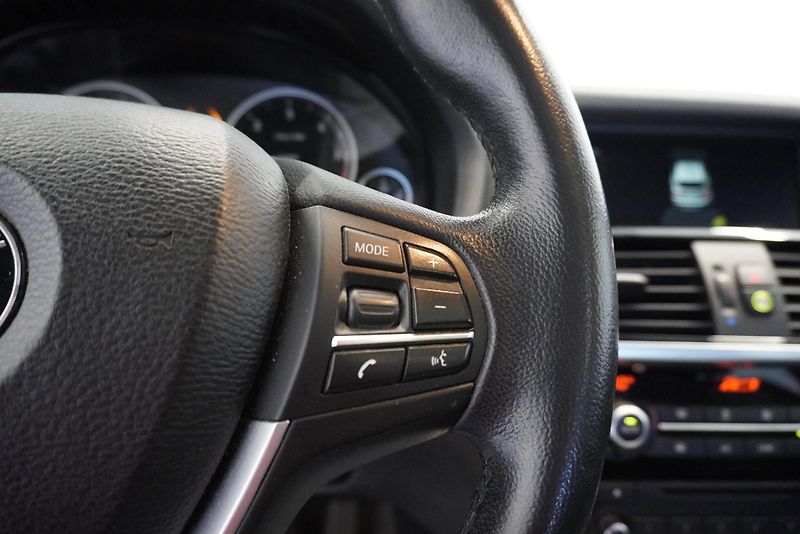 BMW X3 3,0 XDRIVE30D AUT. - fotka 17 z 28