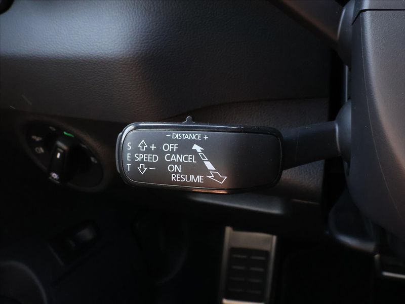 Škoda Karoq 2,0 2.0 TDI Sportline 4x4 DSG - fotka 22 z 35