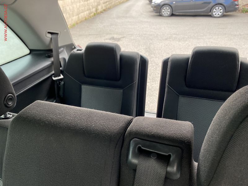 Opel Zafira (2011) 1.7 CDTi 7míst, Edition111 - fotka 12 z 18