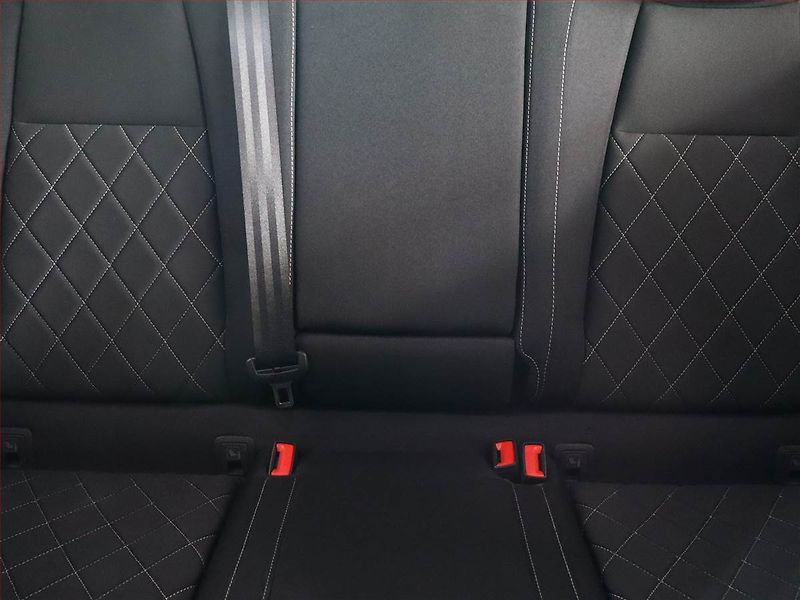 Škoda Karoq (2023) Sportline 1.5 TSI - fotka 8 z 22