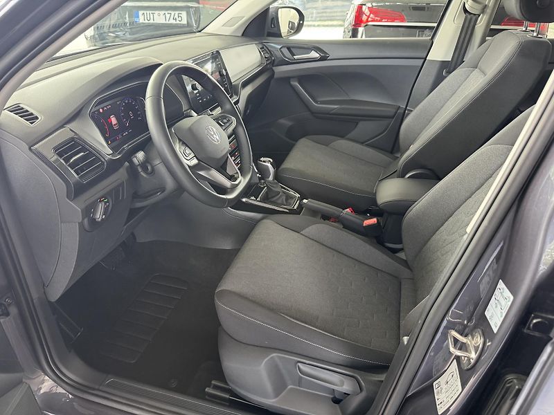 Volkswagen T-Cross (2025) 1,0TSi DSG IQ.LIGHT TAŽNÉ NAVI - fotka 15 z 32