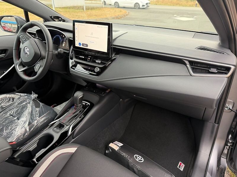 Toyota Corolla TS 2.0 HEV GR SPORT JBL Monoto - fotka 7 z 9