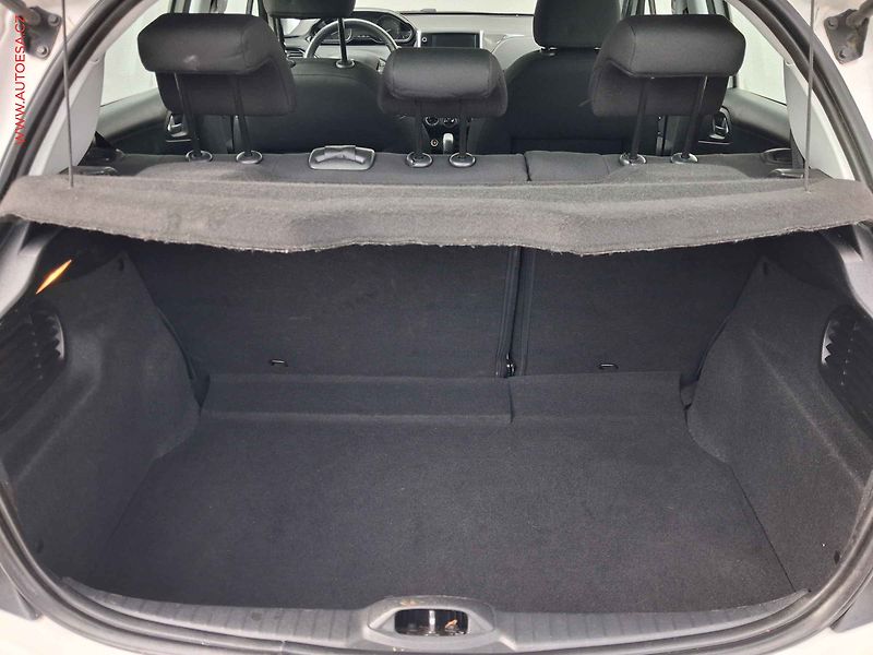 Peugeot 208 (2016) 1.2 PT, ČR, Active, +kola - fotka 7 z 15