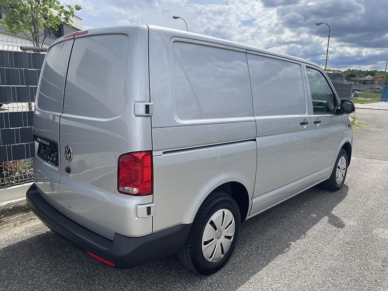 Volkswagen Transporter (2021) T6.1 2.0 TDI 110 kW - fotka 4 z 23
