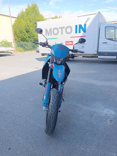 Aprilia SX 125 (2026) Tarantula Blue (sleva 16.000.- - fotka 2 z 10