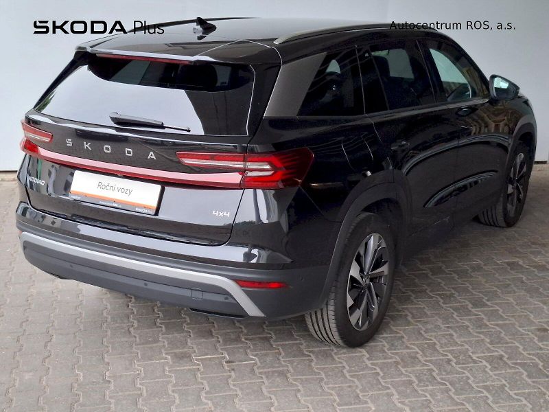 Škoda Kodiaq (2025) SELECTION 4X4 TD 142/2.0 A7A - fotka 2 z 34