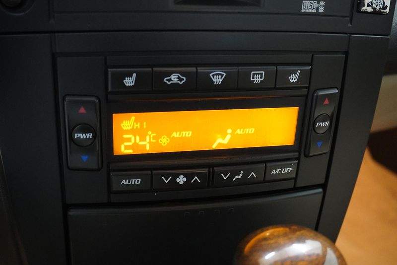 Cadillac CTS 3.2I V6 SPORT LUXURY AUTOMAT - fotka 22 z 34