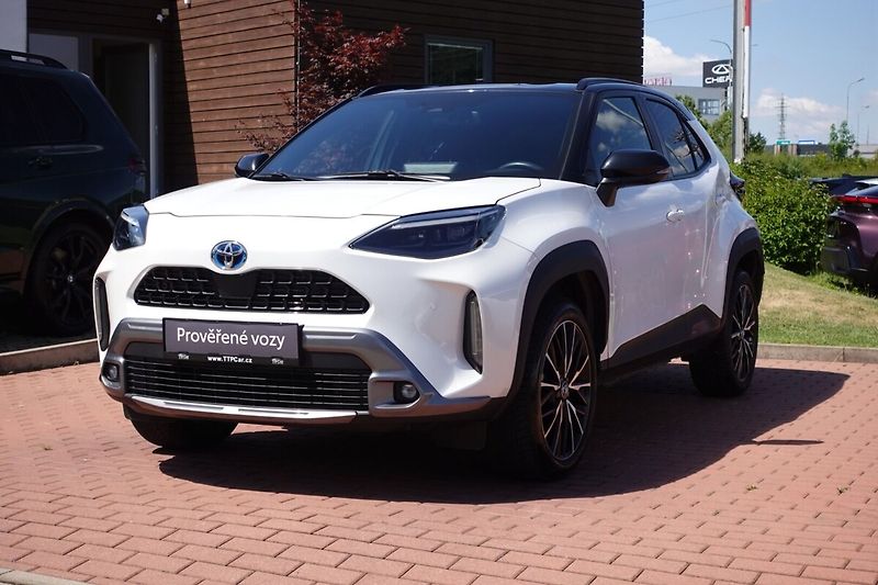 Toyota Yaris Cross 1,5 HEV Adventure 4x4 - fotka 1 z 34