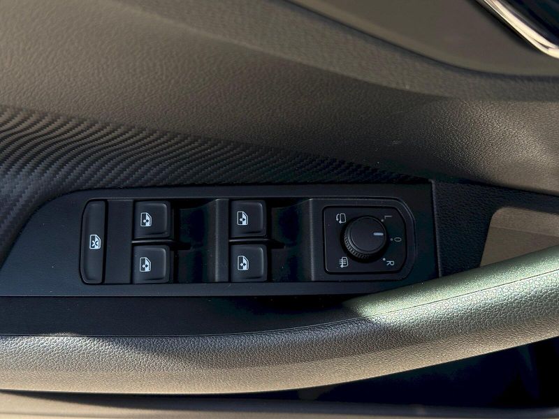Škoda Kamiq (2025) 1.0 TSI 85 kW DSG Monte Carlo - fotka 8 z 22