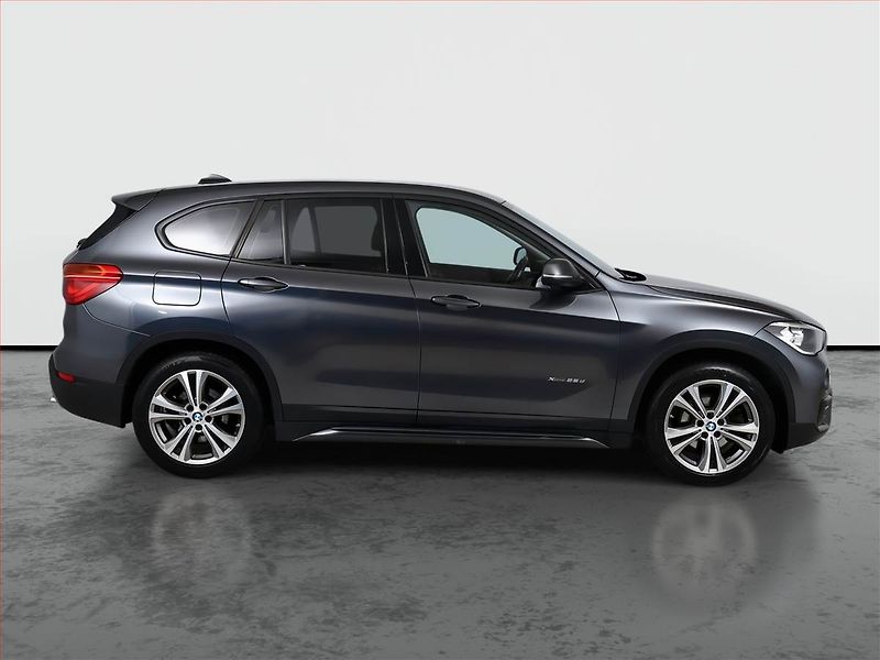 BMW X1 (2015) xDrive25d, 4X4, Automat - fotka 6 z 19
