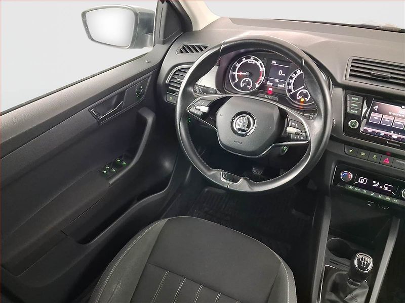 Škoda Fabia (2021) Style 1.0 TSI, Kůže, Tempomat - fotka 7 z 18