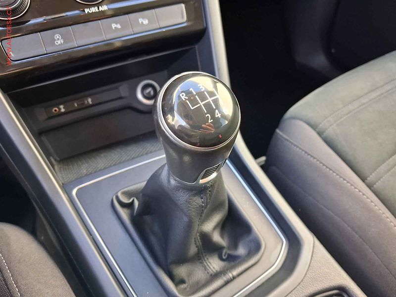 Volkswagen Touran (2016) 1.6 TDi, Comfortline, LED - fotka 16 z 18