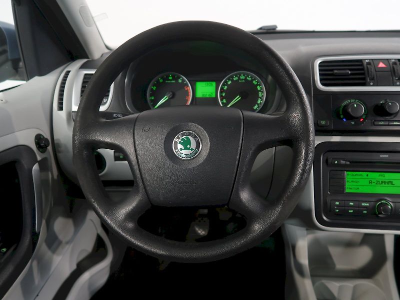 Škoda Roomster (2007) STYLE 1.4i 16V 63KW TAŽNÉ - fotka 16 z 26