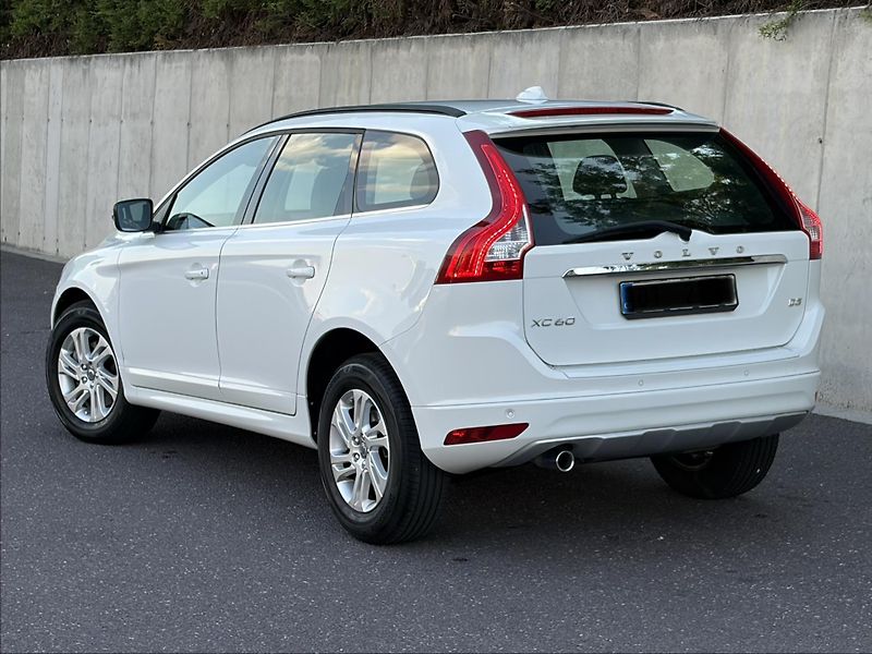 Volvo XC60 (2016) 2.0 D3 110kW AT8/152tkm/SERVIS - fotka 4 z 31