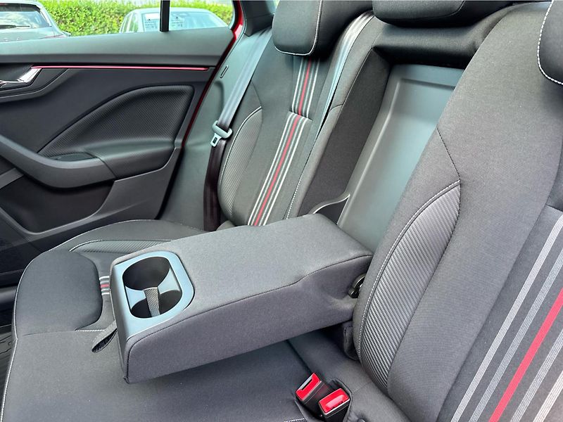 Škoda Kamiq 1,0TSi 85kW MONTE CARLO DSG - fotka 26 z 30