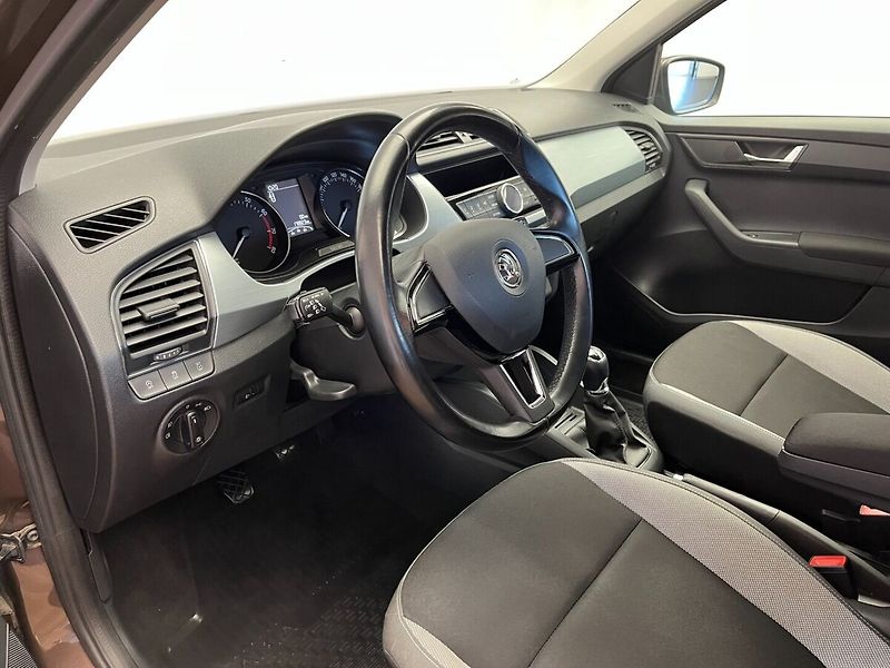 Škoda Fabia 1.2 TSI 81kW Ambition - fotka 9 z 29