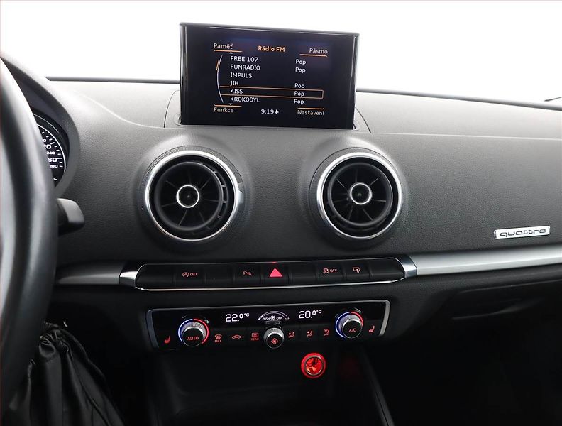 Audi A3 (2015) 1.8 TFSI, 4X4, Automat, Navi - fotka 10 z 18