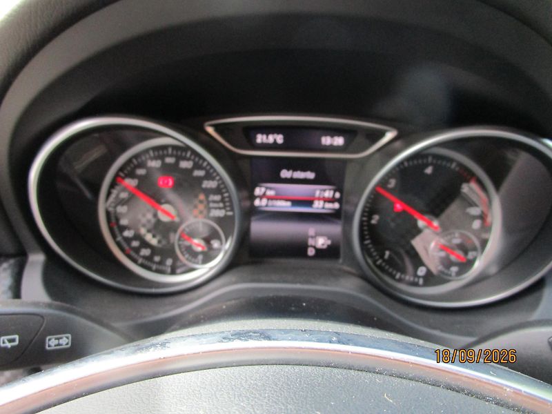 Mercedes-Benz Třídy A (2017) 200 CDi AMB, panorama, navi - fotka 19 z 32