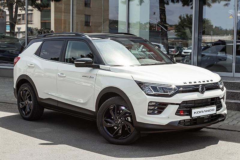 KGM Korando (2026) 1,5 GDI 2WD AT STYLE+TECH+BLAK - fotka 3 z 8