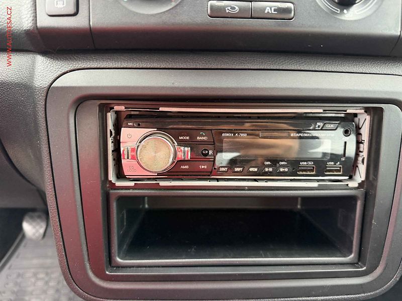 Škoda Roomster (2011) 1.6 TDi, Klima - fotka 14 z 15