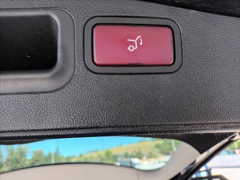 Mercedes-Benz Třídy M 3,0 350CDI,165KW,KŮŽE,NAVI - fotka 19 z 41