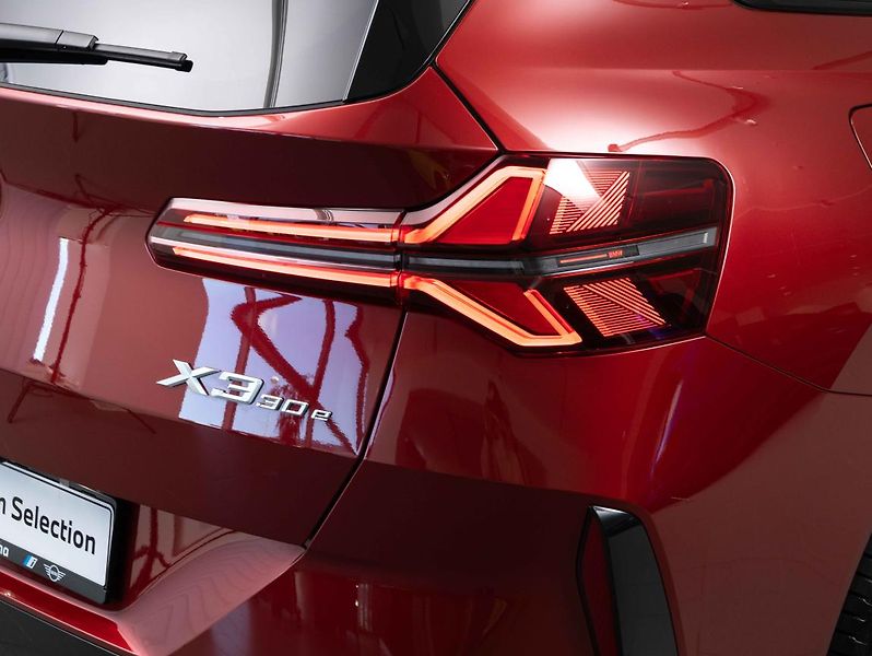 BMW X3 30e xDrive - fotka 10 z 24