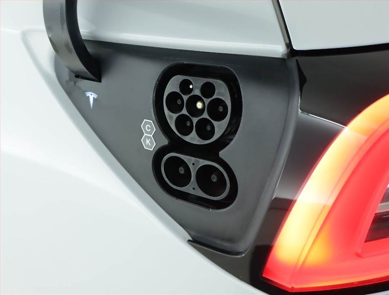 Tesla Model Y (2023) RWD LFP 60kWh, SoH 97% - fotka 21 z 22