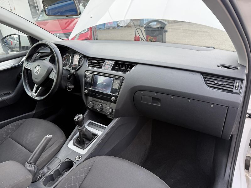 Škoda Octavia 1.6 TDI 85 kW - fotka 15 z 18