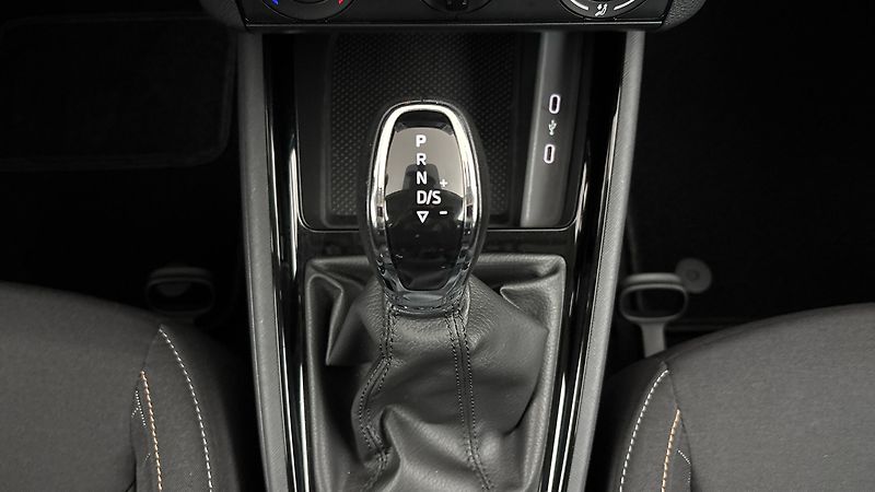 Škoda Scala 1.0 TSI DSG Ambition - fotka 22 z 22