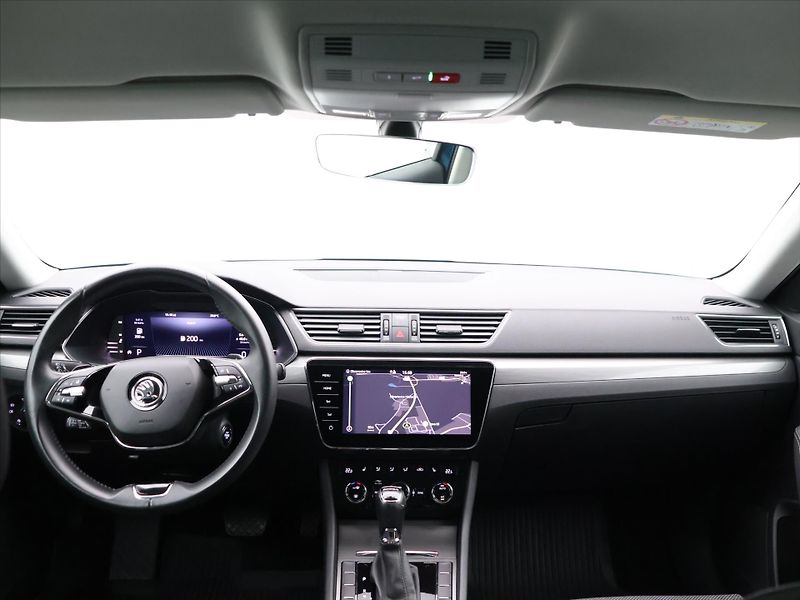 Škoda Superb 2,0 TDI 110kW Style DSG  CZ - fotka 25 z 32