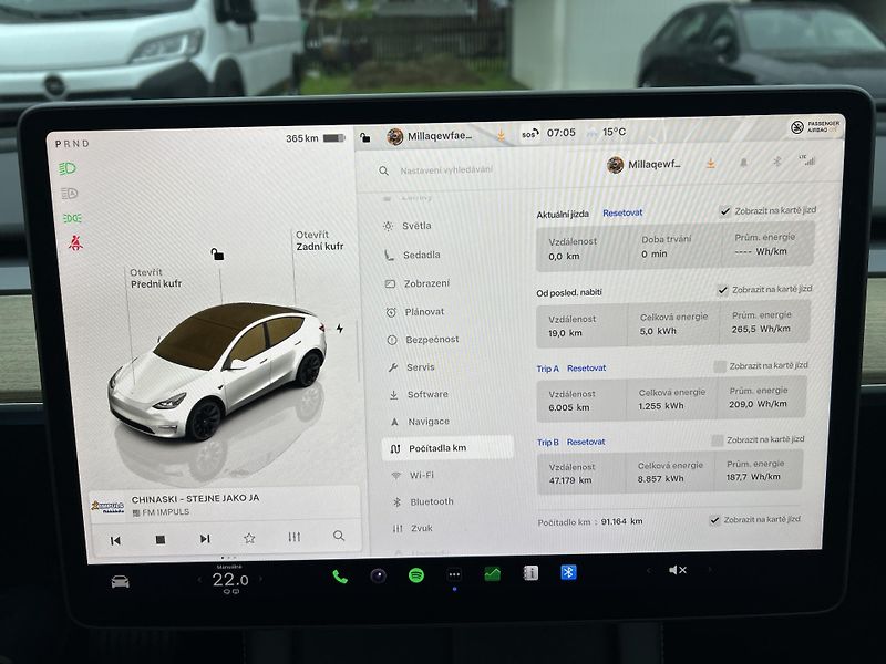 Tesla Model Y LONG RANGE DUAL MOTOR  TZ 92% - fotka 39 z 56