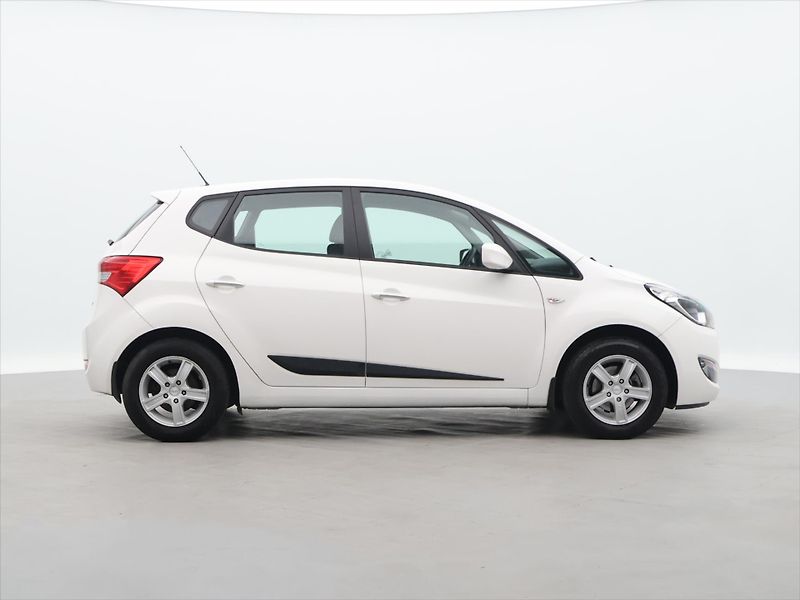 Hyundai ix20 1,4 I 66KW CZ KLIMA - fotka 8 z 24