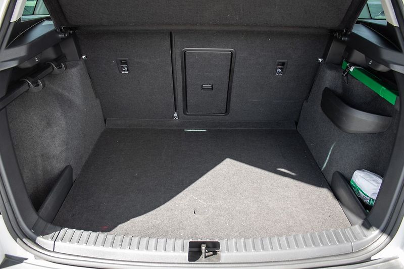 Škoda Karoq 2.0 TDi DSG 4x4 Style Plus Web - fotka 26 z 27