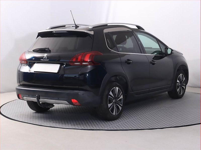 Peugeot 2008 (2019) 1.2 PureTech, Serv.kniha, Navi - fotka 5 z 20