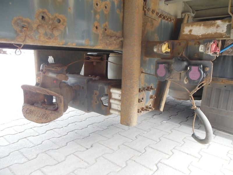 Renault Trucks T T460, Šatní skříň - fotka 10 z 29