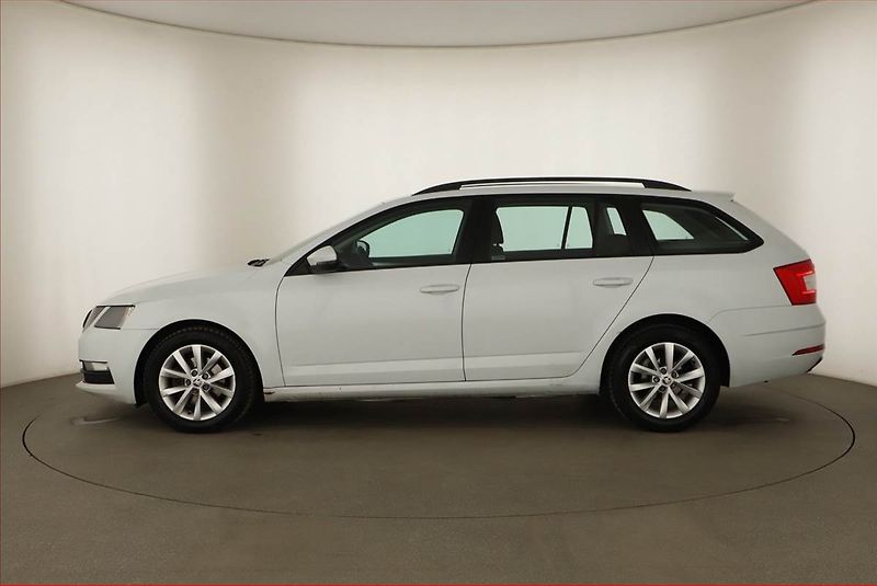Škoda Octavia (2017) 2.0 TDI, Tempomat - fotka 3 z 16