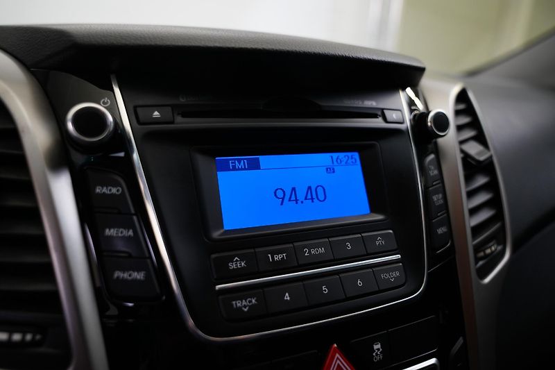 Hyundai i30 - fotka 19 z 25