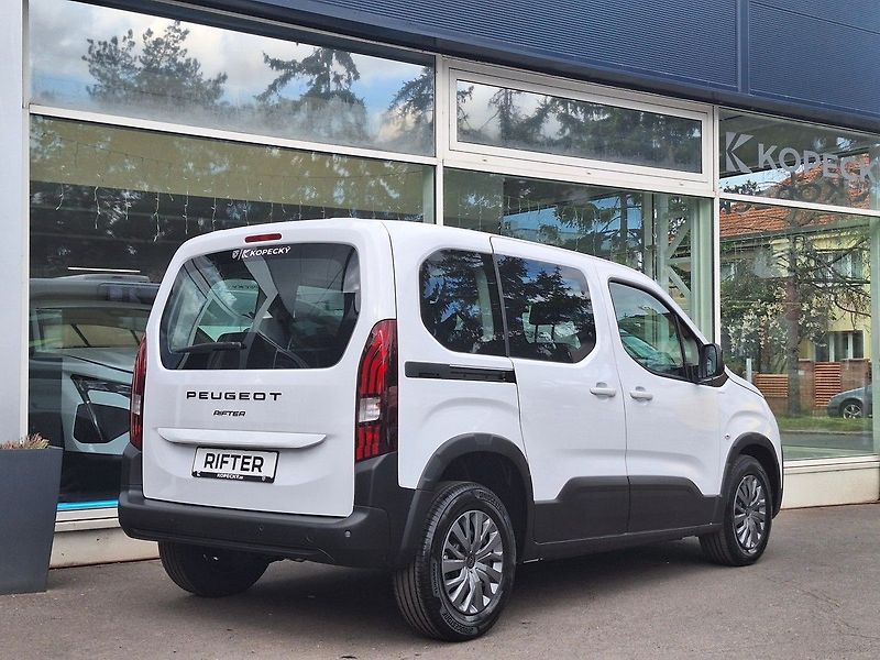 Peugeot Rifter (2026) ALLURE TURBO 110k MAN6 - fotka 8 z 23