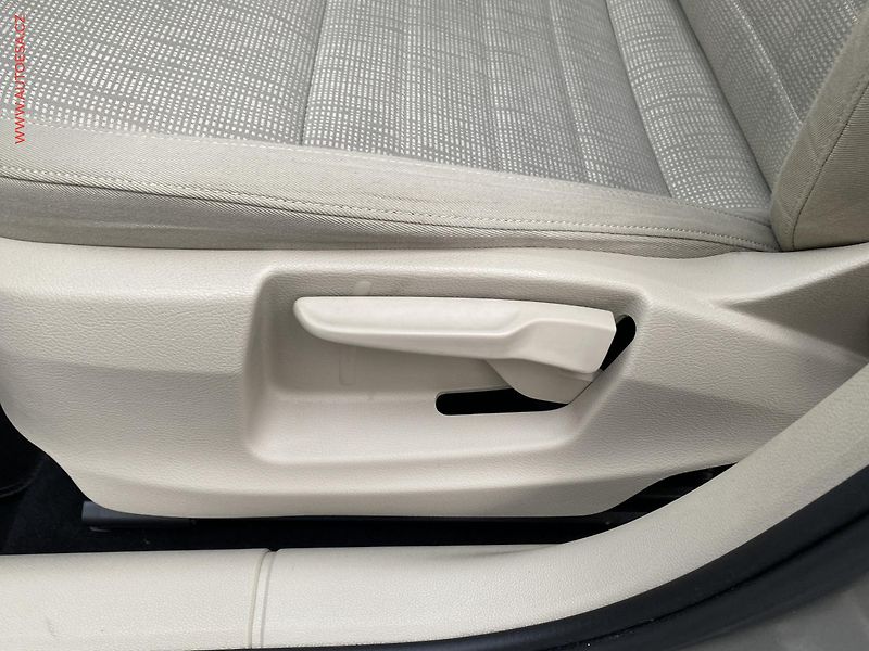 Škoda Octavia (2014) 1.4 TSi, Elegance, DSG, panor - fotka 14 z 18