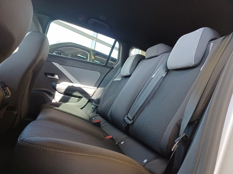 Opel Astra (2026) ST Edition 1,5 CDTi 96kW AT8 - fotka 12 z 24