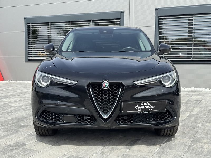 Alfa Romeo Stelvio (2018) 2.0 T 206 KW Q4 AT ZF8 SUPER - fotka 2 z 31