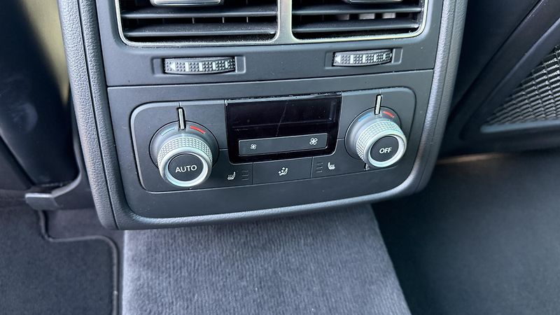 Volkswagen Touareg 3.0TDi*193kW*R-LINE*PERLEŤ - fotka 15 z 44