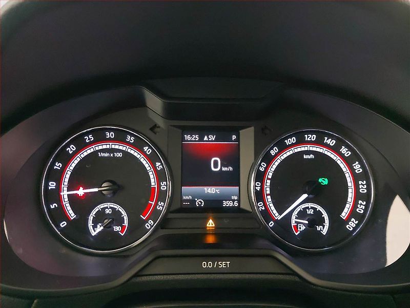 Škoda Octavia (2017) RS 2.0 TDI 4x4 DSG, 4X4 - fotka 11 z 22