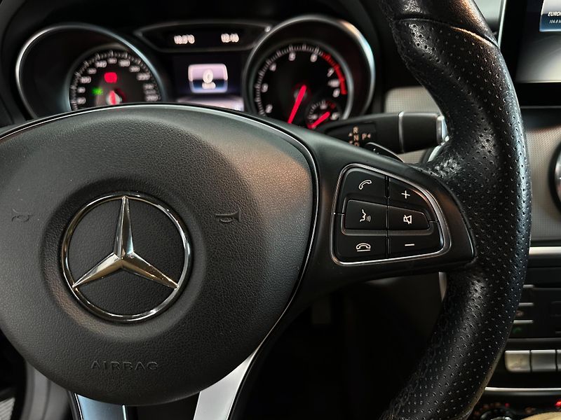 Mercedes-Benz CLA (2017) Shooting Brake SB 180 A/T - fotka 19 z 23