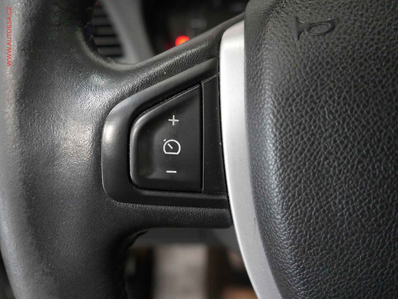 Renault Laguna (2008) 2.0 dCi, ČR, STK5/28 - fotka 12 z 21