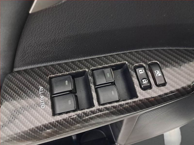 Lexus CT 200h (2012) 200h, Automat, Kůže, Navi - fotka 17 z 22