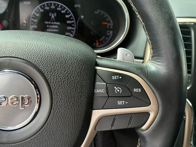 Jeep Grand Cherokee (2016) 3.0CRDi, 184KW, LIMITED, DPH - fotka 19 z 26