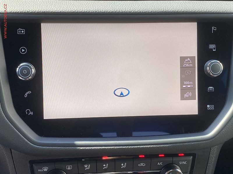 Seat Arona (2019) 1.0 TGi, FR, LED, kamera - fotka 15 z 17