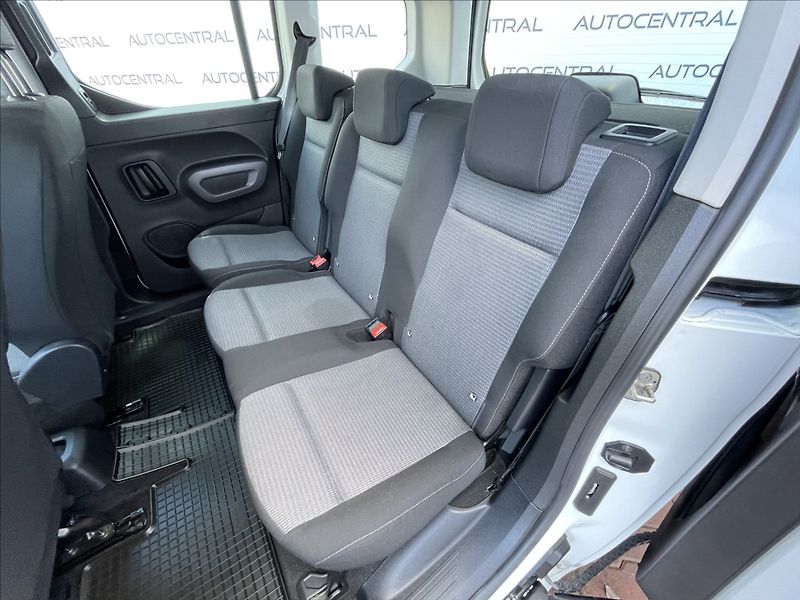 Toyota ProAce City Verso 1,2 i,81kW,STK 2/28 - fotka 21 z 21