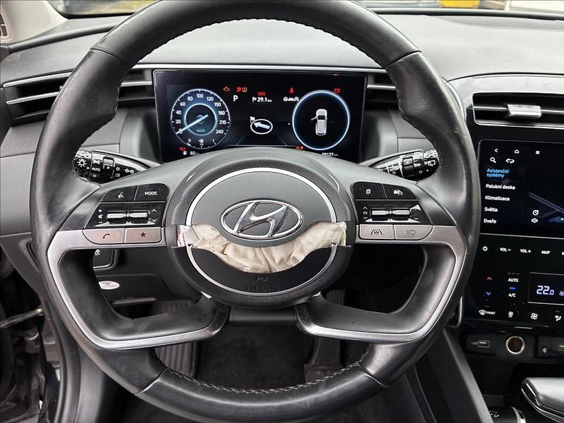 Hyundai Tucson 1.6 T-GDi HEV 48V Hybrid 4x4 - fotka 17 z 25